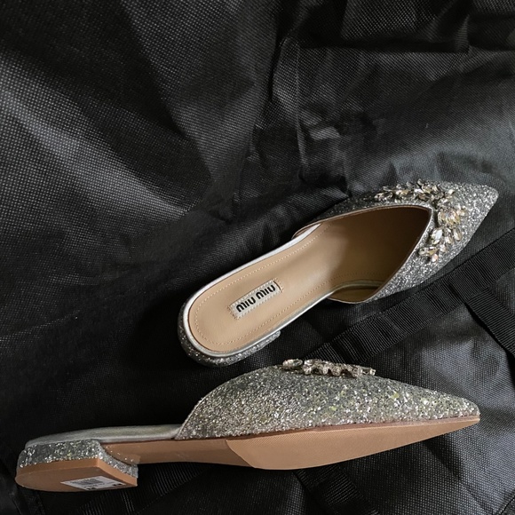 Dazzling Cinderella slippers. Miu Miu is the brand than never disappoints - Picture 1 of 10